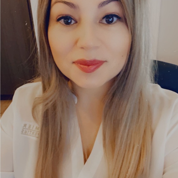 Meet your Posher, Roxie - Picture 5 of 5